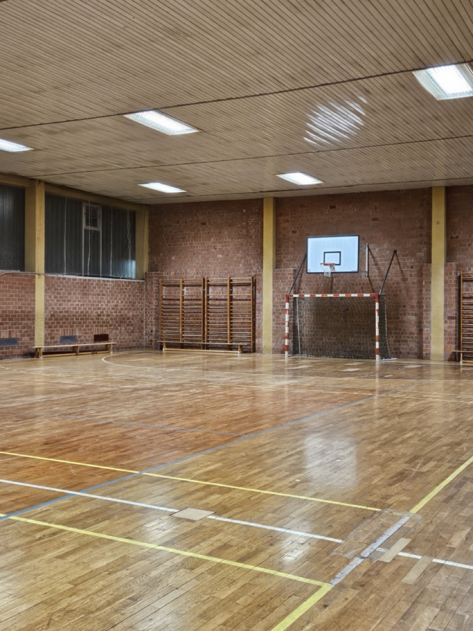 Pestalozzi sports floor detail